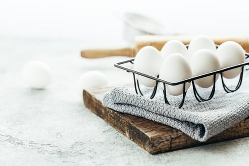 Preview: Fresh chicken eggs for breakfast