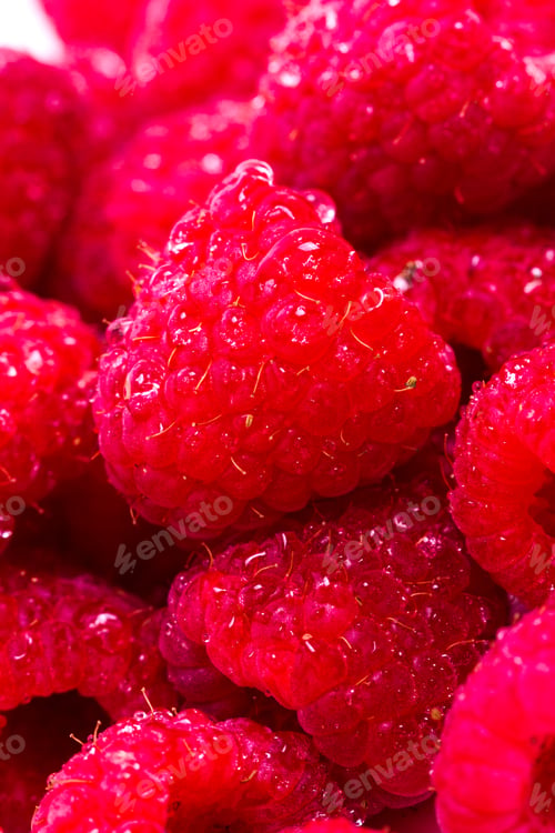 Preview: Heap of Raspberries
