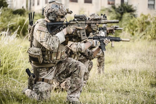 Preview: Smart teamwork of soldiers running forward and attacking enemy