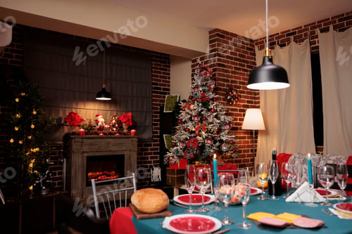 Vista previa: Festive decorated dinning room