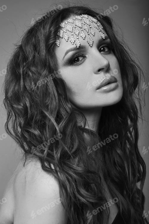 Preview: Beauty Portrait Of Young Swag Sexy Woman With Curly Long Hair And Jewerly In Studio, Grayscale Color