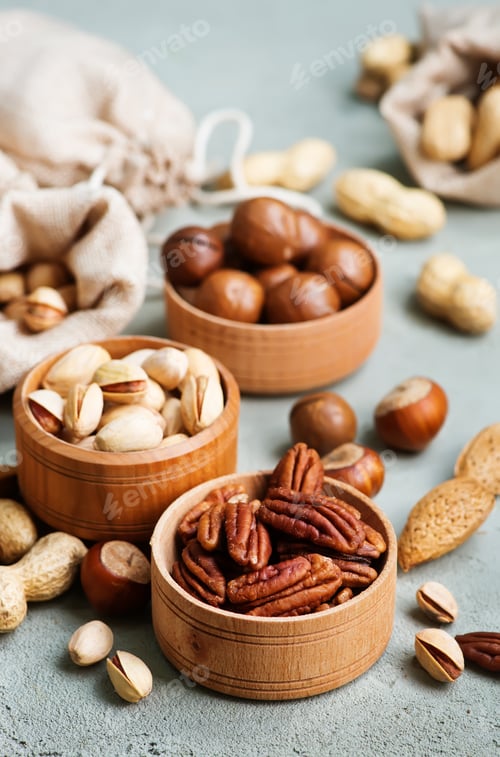 Preview: Nuts