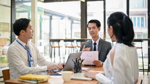 Preview: A smart male boss shared his ideas and opinions on a new project with his marketing team
