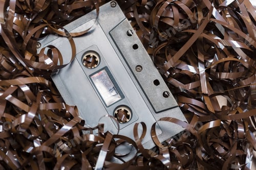 Preview: Cassette tape with pull-out tape
