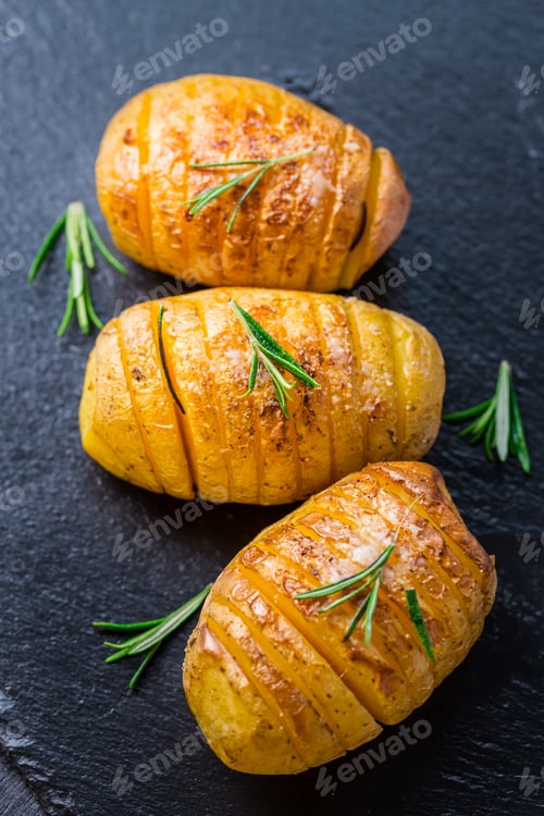 Preview: Hasselback potatoes. Backed potatoes from Sweden with garlic and herbs