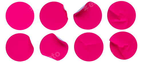 Vista previa: Un conjunto de etiquetas adhesivas redondas de papel adhesivo rosa en blanco aisladas sobre fondo blanco.