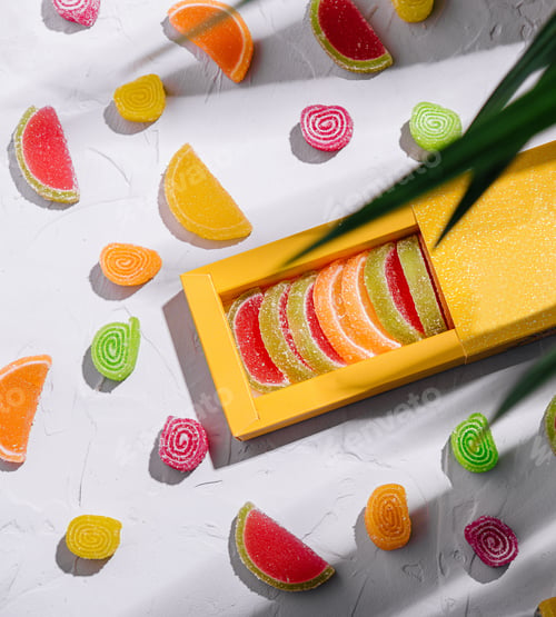 Preview: Multicolored marmalade in a box on top view