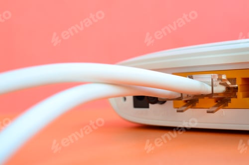 Preview: The Internet cable plugs are connected to the Internet router