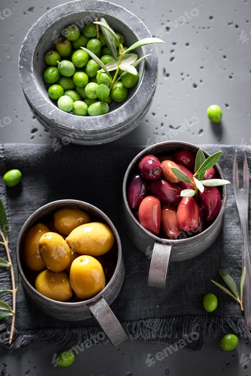 Preview: Healthy and tasty olives for the olive oil production.