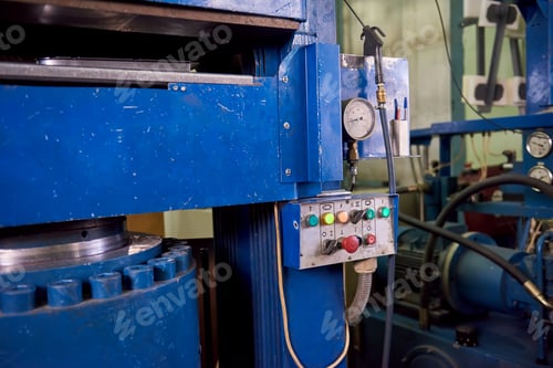 Preview: Hydraulic press machine, control panel.