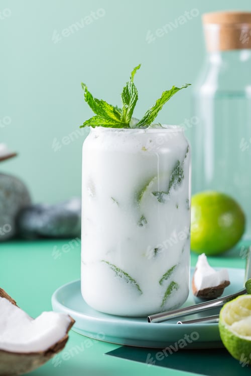 Preview: Tropical Caribbean cocktail mojito with coconut cream and hard seltzer