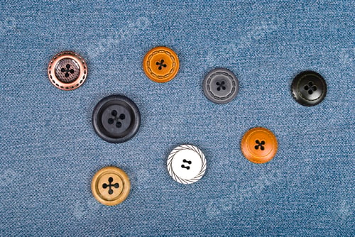 Preview: Buttons on jeans