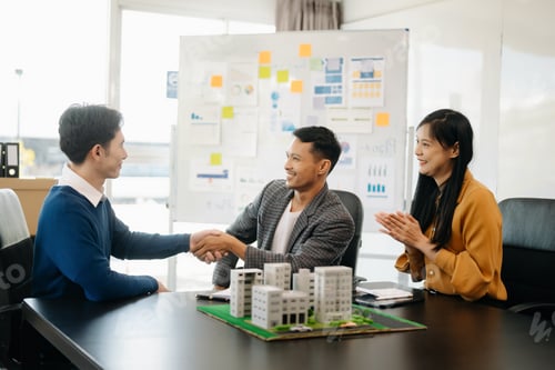 Preview: Customers who choose to buy a condominium room and a bank approve a loan. Condominium and house loan