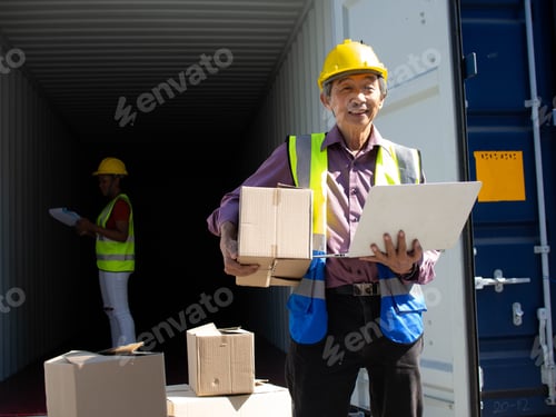 Preview: Male businessman man elderly hold box shipping notebook computer tablet technology online digital lo
