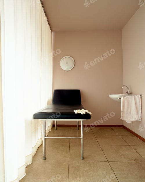 Preview: Treatment couch in hospital