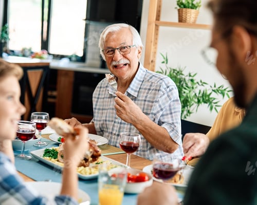 Preview: Family activities at their home