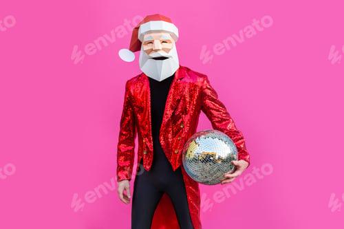 Preview: Man with funny low poly mask on colored background