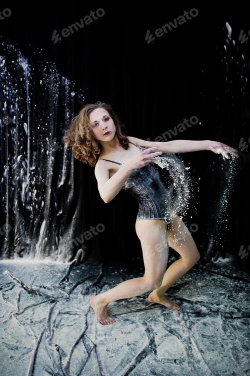 Preview: Girl dancer