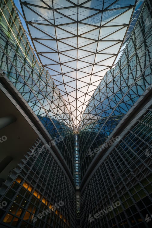 Preview: Palazzo Lombardia, modern building in Milan, italy