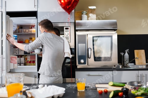 Preview: Morning in the kitchen