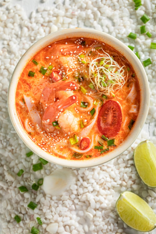 Preview: Spicy Tom Yum soup with seafood and chilli peppers.