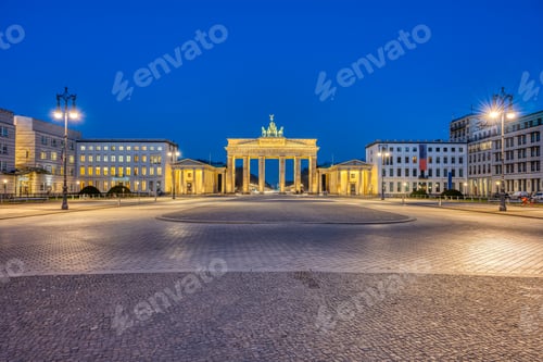 Preview: The Pariser Platz in Berlin at twilight
