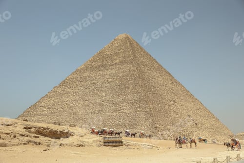 Preview: Beautiful shot of the historic Pyramids in the Giza Plateau in Egypt