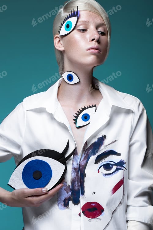 Preview: Fashionable Woman with natural make-up in the style of pop art.