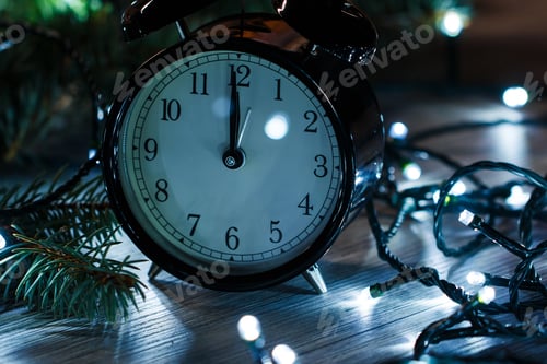 Preview: Alarm clock and christmas lights
