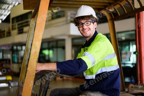 Preview: Professional worker of manufacturing plant factory