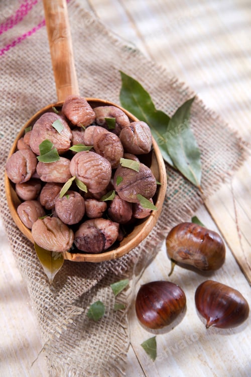 Preview: Boiled Chestnuts