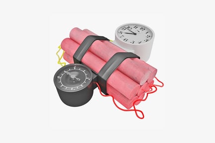 Horloge, minuterie et objets cylindriques roses