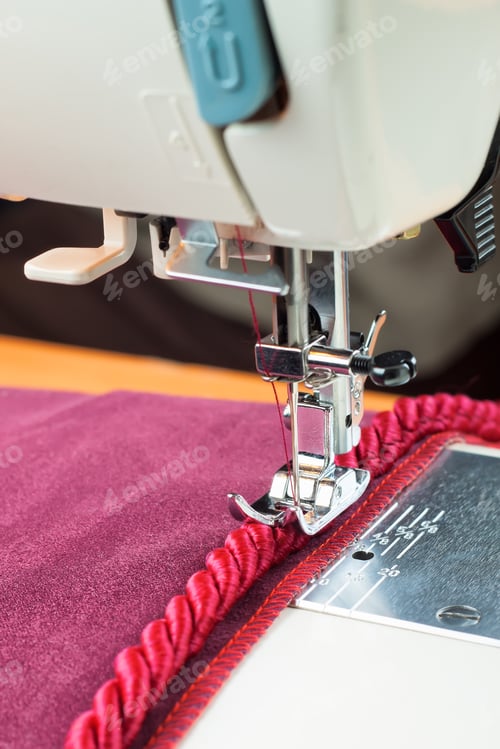 Preview: sewing machine and decorative cord