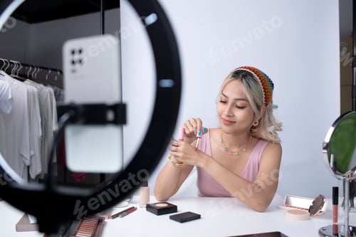 Vista previa: Influenciador, bloguero, vlogger