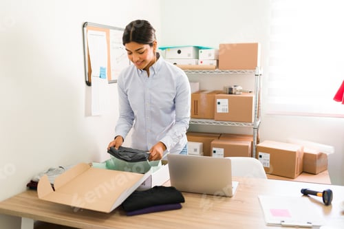 Preview: Making my first sale at my online fashion shop