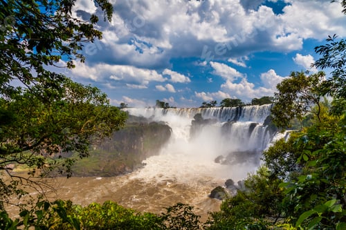 Preview: Beautiful landscape with views of the Iguazu Falls. Argentina