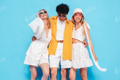 Preview: Man and two women in studio
