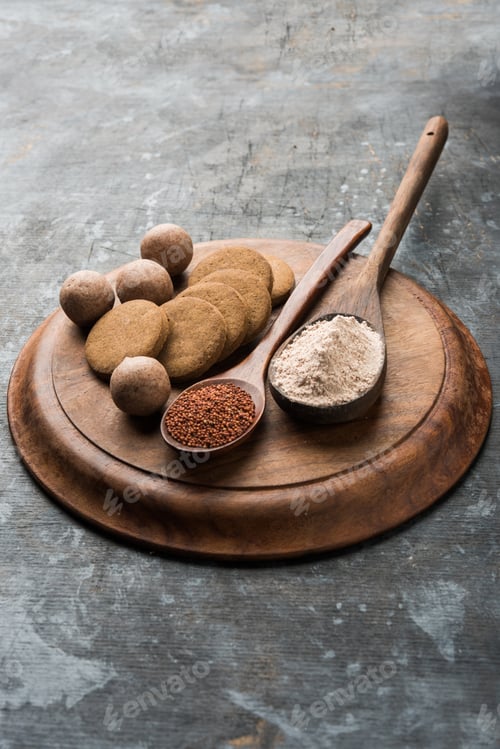 Preview: Ragi Ladoo & Biscuits
