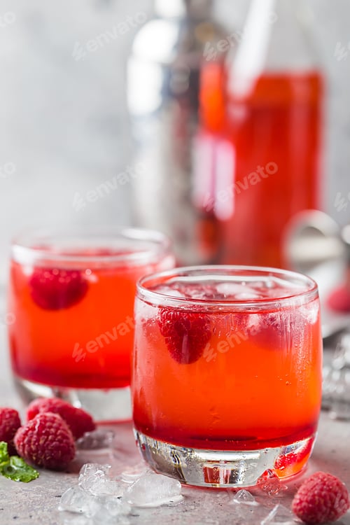 Preview: Cold raspberry lemonade