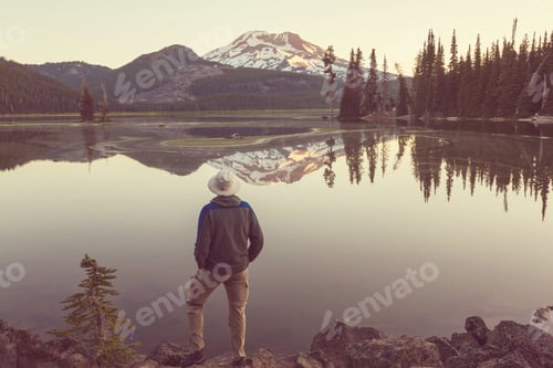 Preview: Rest on the lake