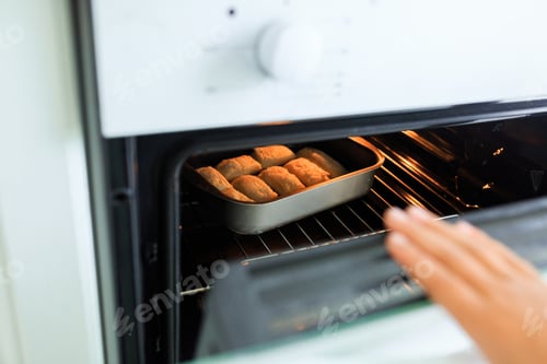 Preview: Sweet cookies in oven