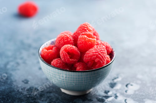Preview: Fresh sweet raspberry