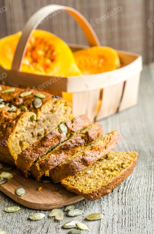 Preview: Loaf of pumpkin bread