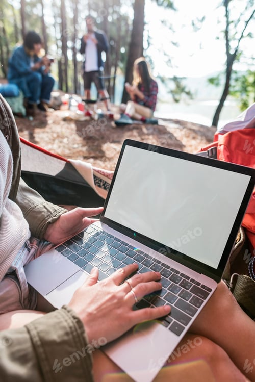 Preview: Girl Typing Laptop Copy Space Concept