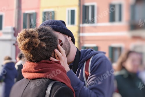 Preview: Tender couple kissing