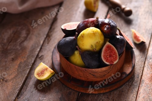 Preview: Organic Ripe Figs