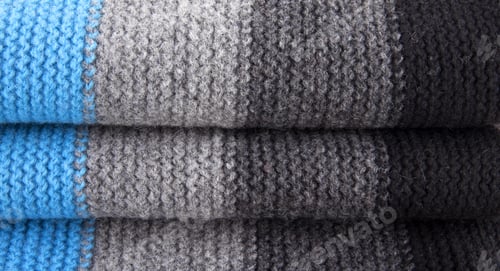 Vista previa: Close-up of striped woolen textile