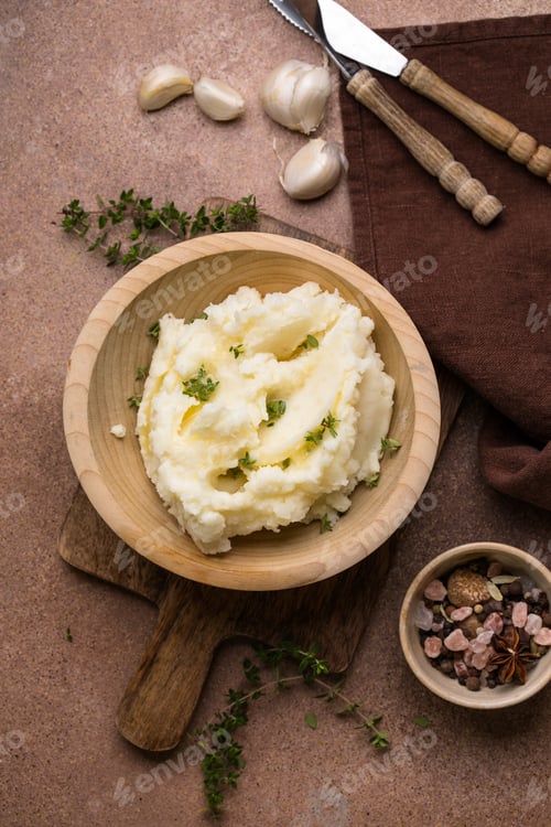 Preview: Mashed Potatoes with Thyme in Wooden Bowl – Rustic Comfort Food