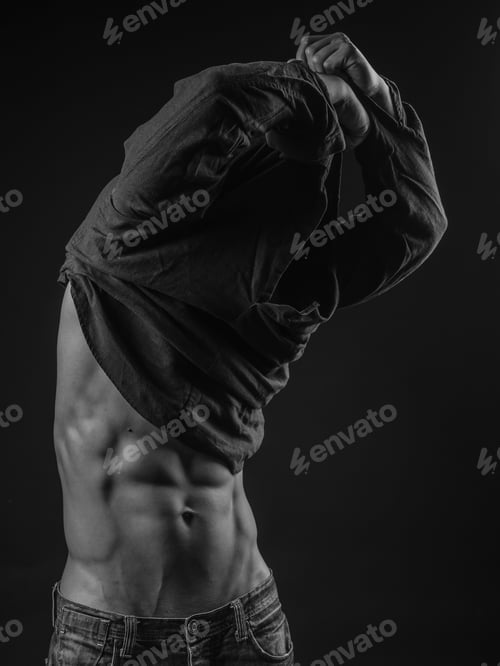 Preview: Perfectly shaped abs