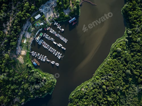 Preview: Bird's-eye view of luxury yachts and speedboats in the marina and yacht club.